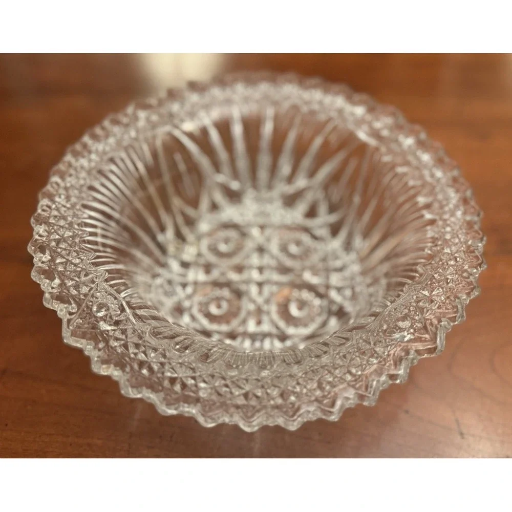 Vtg Clear Cut Crystal Bowl Ornate Sawtooth Rim Diamond Geometric Pressed Glass